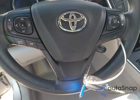 2016 Toyota Camry Le z USA, uszkodzony, nr VIN 4T4BF1FK6GR533738